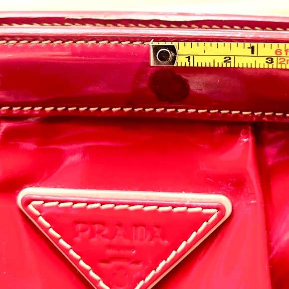Prada Large Hobo Patent Leather Bag - Picture 14 of 17